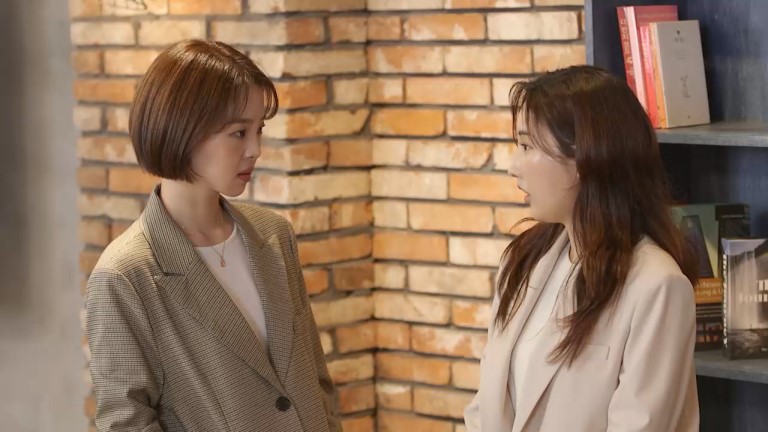 코멘터리사무소 콘텐츠 이미지